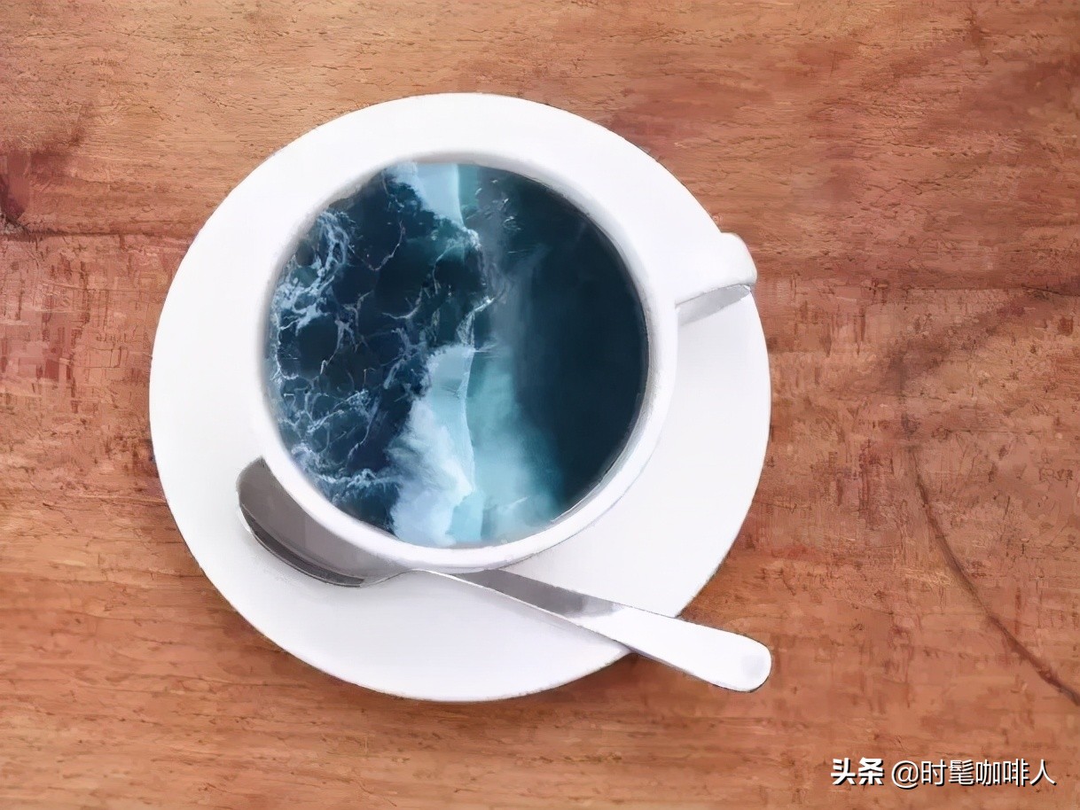 你的杯子里有星空,你的咖啡杯熟悉的气味