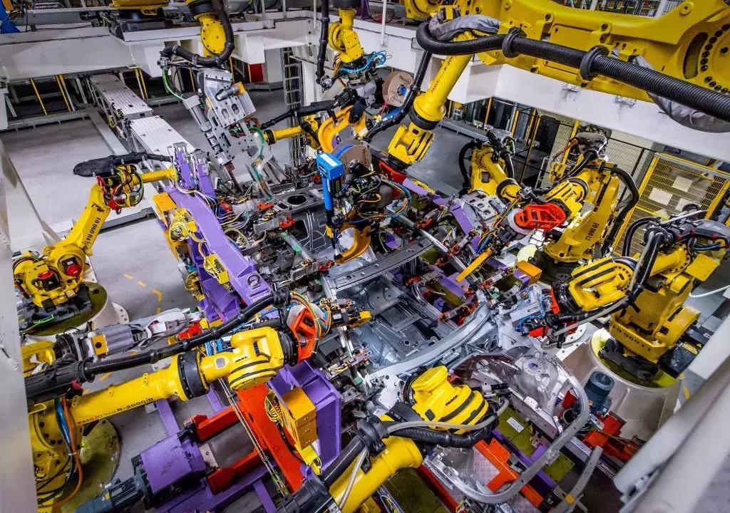 啃代码的不一定都是程序员，也有可能是……汽车工程师？