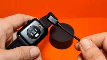 能测气温气压的智能手表,可监测体温和血糖的手表