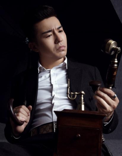 利哥以自身经历教导粉丝，鸽宝坦言到期之后，舞帝是第一选择