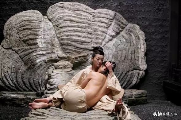 电影夜宴主题曲我用所有报答爱,夜宴谭盾我用所有报答爱