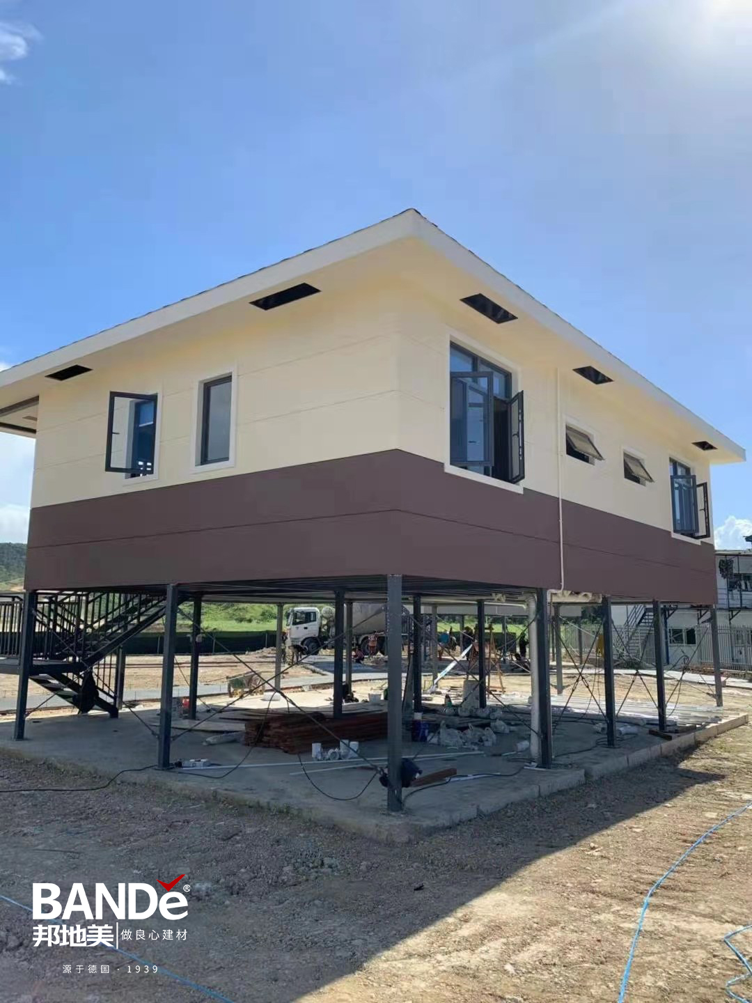 项目案例鉴赏·南太平洋上的七彩墙衣