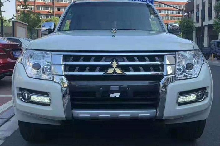 到店体验帕杰罗V93：高大威猛，动力参数弱，仅售33万