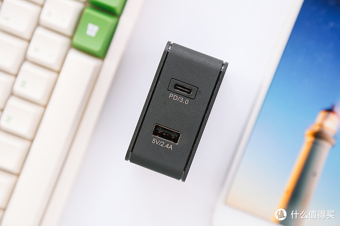 iphone无线充跟数据线有什么区别,iPhone数据线和充电头推荐