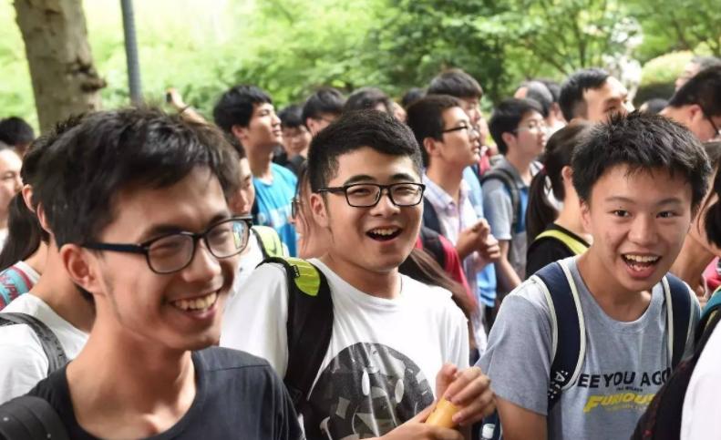 大专是选专科学校还是职业学院,同是大专有区别吗