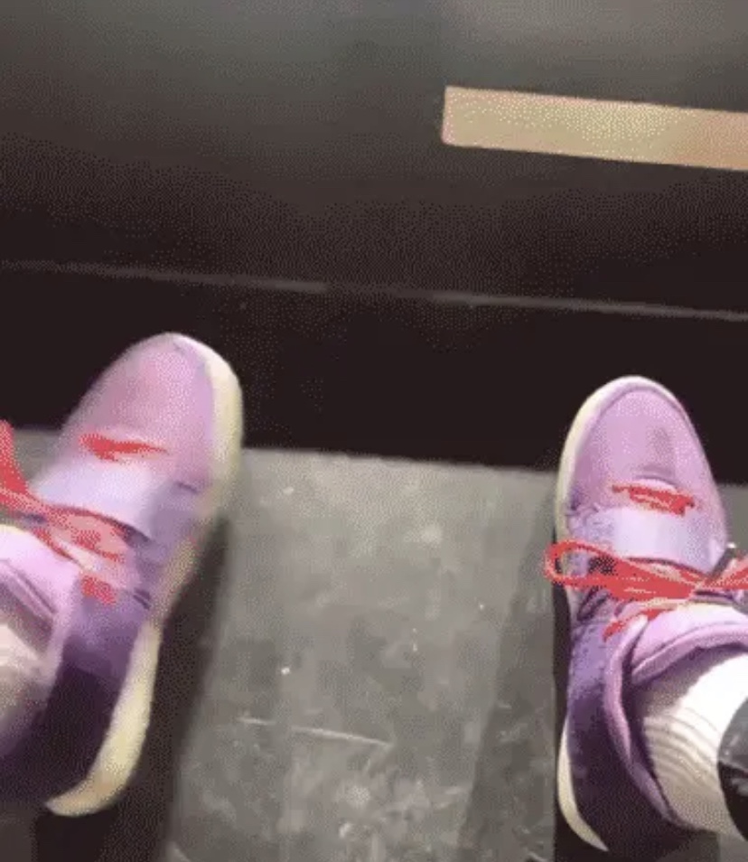 nba球星穿椰子350,nba球星在球场穿过的奇葩球鞋