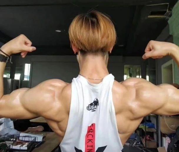 97年小伙长相成熟,97年小伙长相帅气