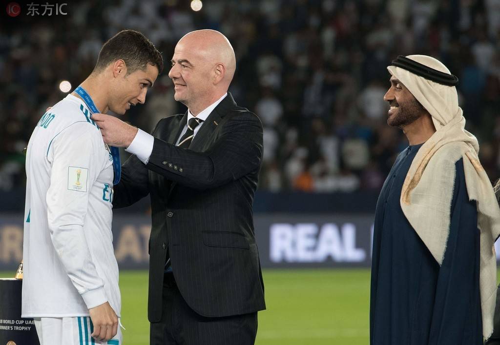 c罗14年凭什么得金球,一年一金球百年一梅西