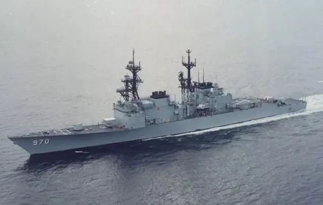 我舰奉命撞击你舰苏联,苏军军舰奉命撞击美舰