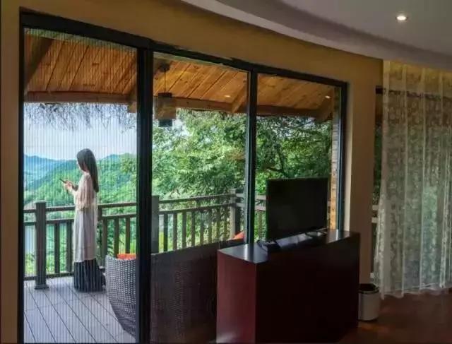 央视挖出来浙江冷门小城，小小鸭头都是世间绝味，人均100+住别墅