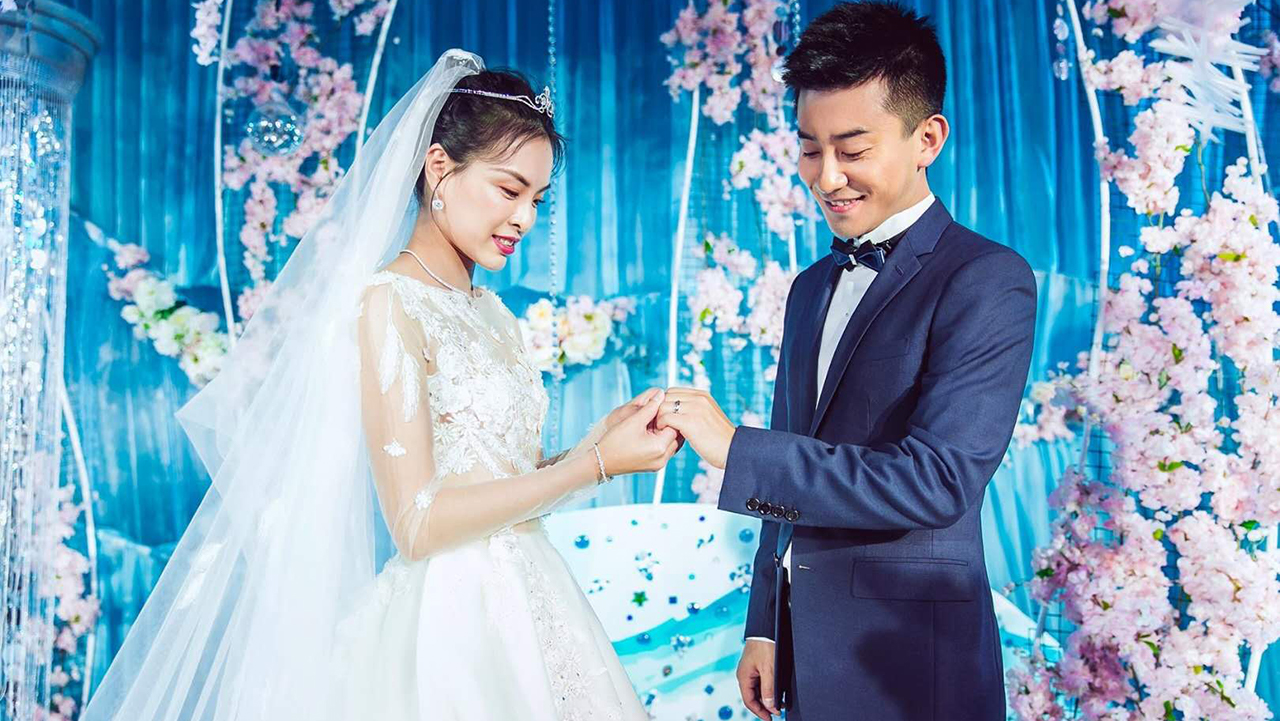 20金跳水皇后拒嫁豪门,退役后官至副书记,生完孩子依旧韵味十足