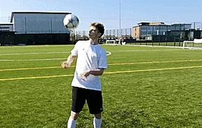 学足球是先练颠球还是先练球感,足球颠球能提升球感吗