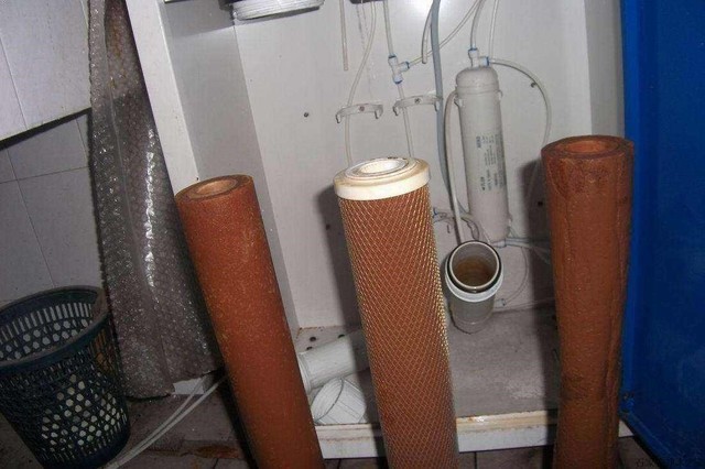 自助售水机全是废水怎么回事,肥城市三屯社区的自助售水机