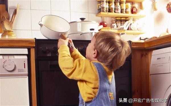 小孩烫伤起水泡要不要挑破,烫伤水泡反复鼓起要反复刺破吗