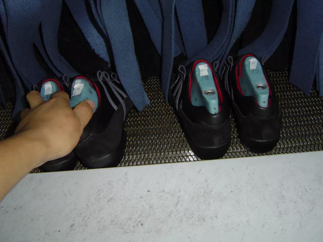 制鞋开版技术,制鞋的基本工艺流程表