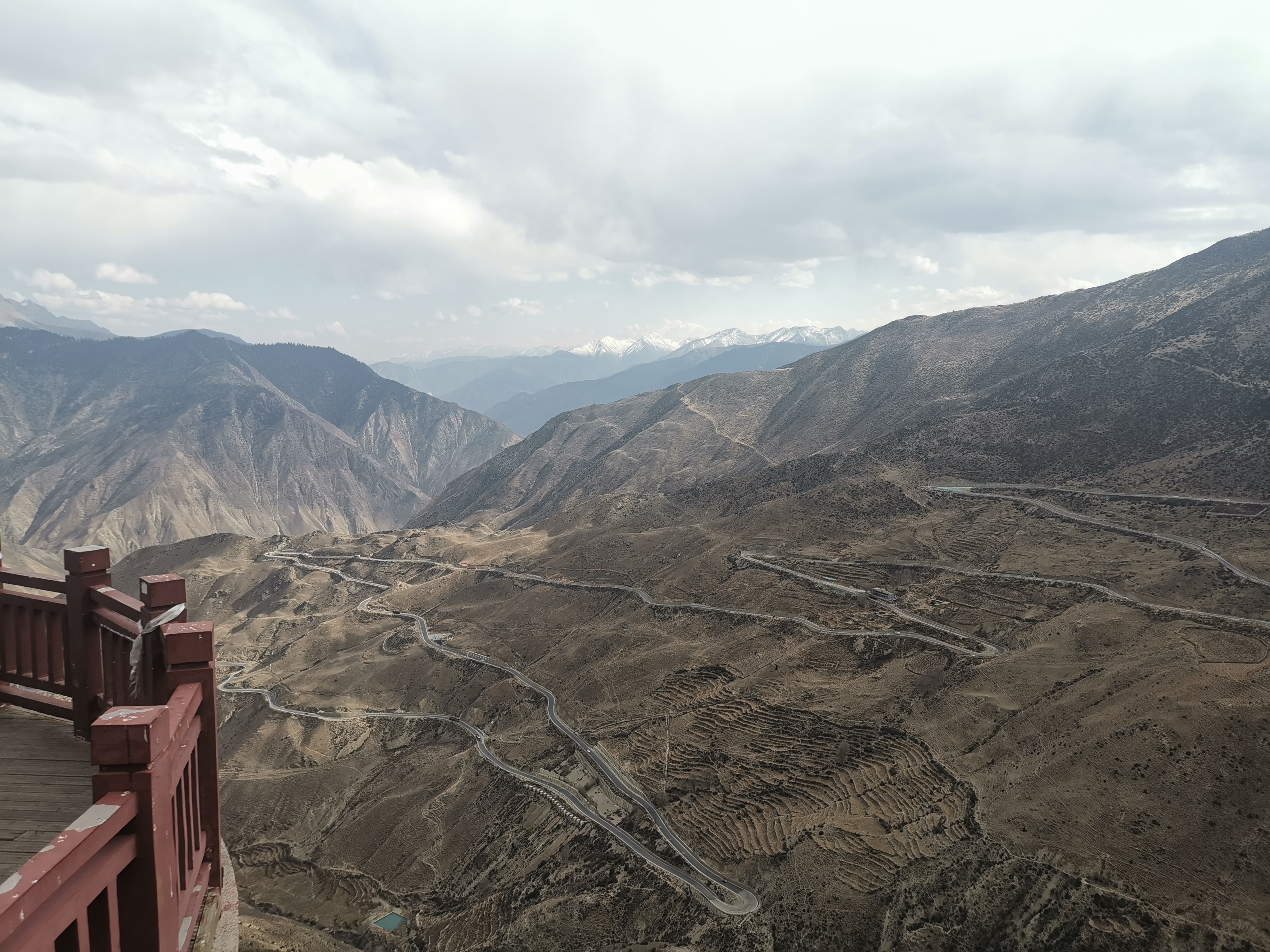 318川藏线怒江大桥桥墩是怎么回事,怒江大桥有多可怕