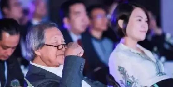 虎父无犬女有钱吗,虎父无犬女知乎