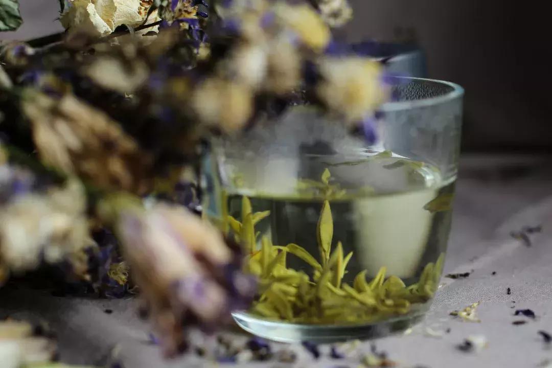 今日谷雨雨生百谷完整视频,谷雨春己暮夏将至雨生百谷