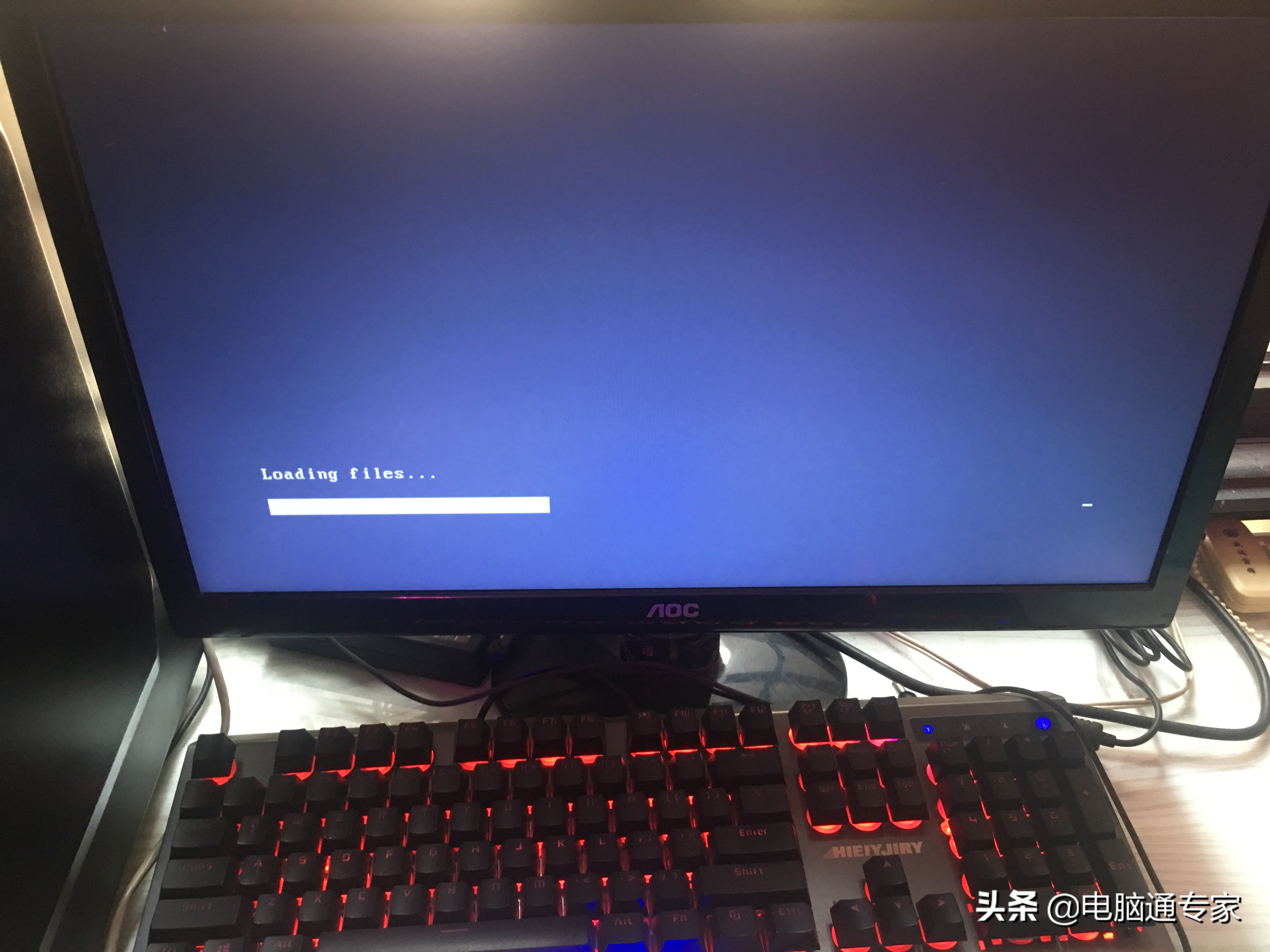 为什么电脑总是不定时卡顿,电脑为什么不定时断电