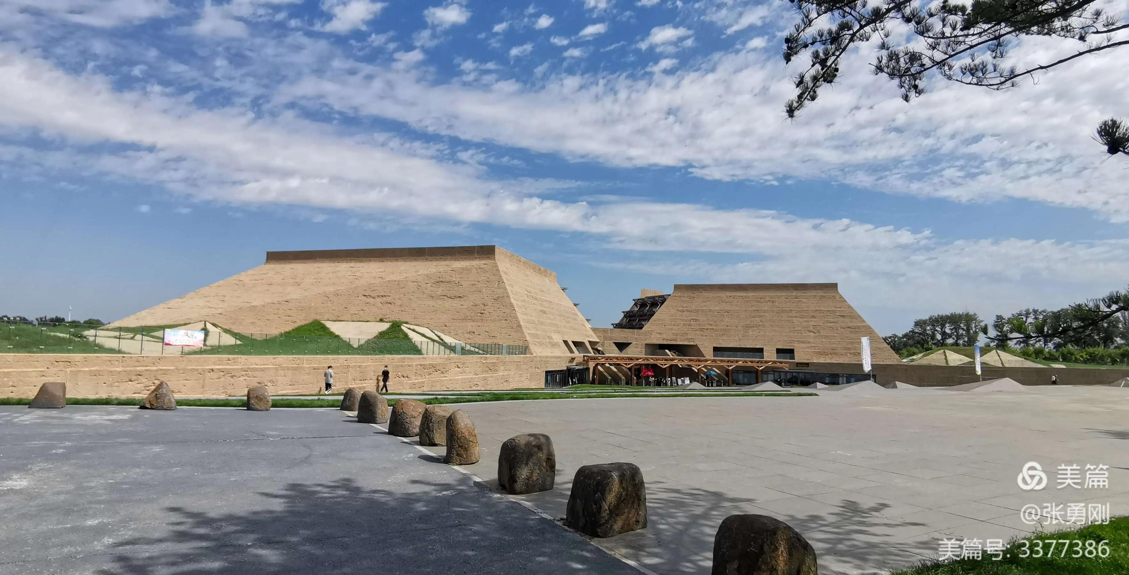 中国最大的汉墓之一~~《昭君墓》之王昭君