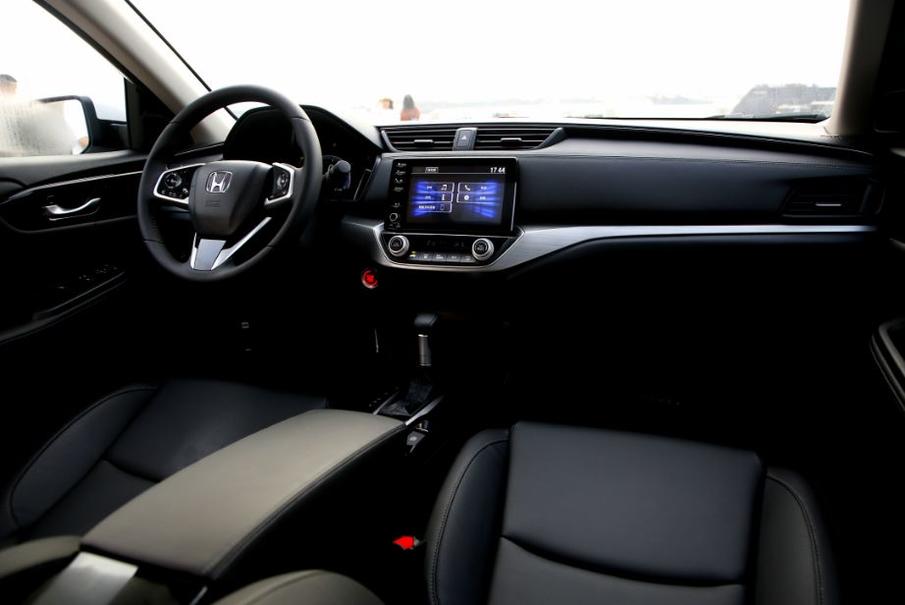 本田思域与福特福睿斯哪个好,福克斯和思域选择哪一款