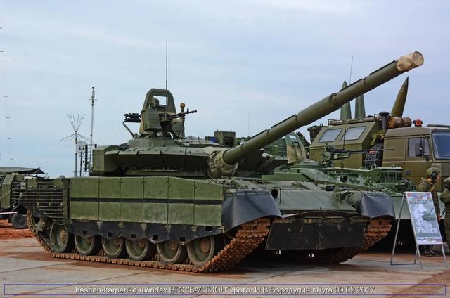 俄部队为何还在坚持用T-80改进版？美媒：合情合理，作用不可取代