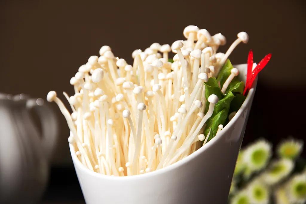 吃完金针菇第二天原封不动排出体外？那还有必要吃吗？