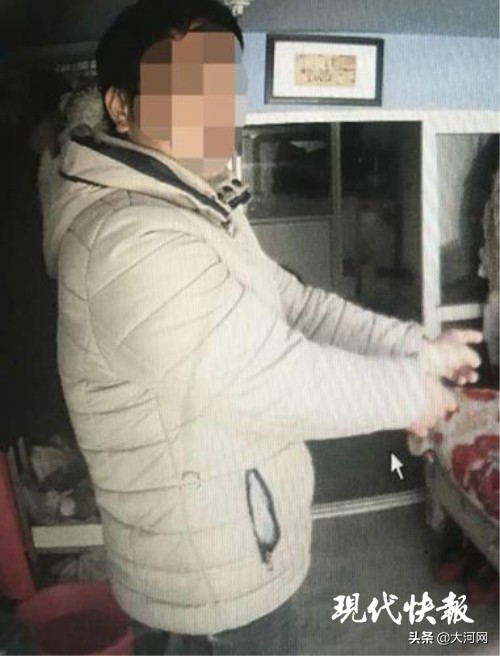 搴椾富娣卞蹇樿閿佸闈㈠啺绠遍棬,濂冲瓙鍦ㄥ簵閲岀潯瑙夊繕閿侀棬