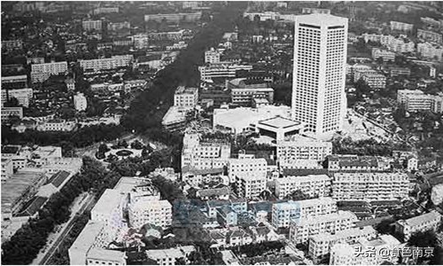 被南京荤食爱好者宠幸的大肉包，今朝终于决出本市前5强！