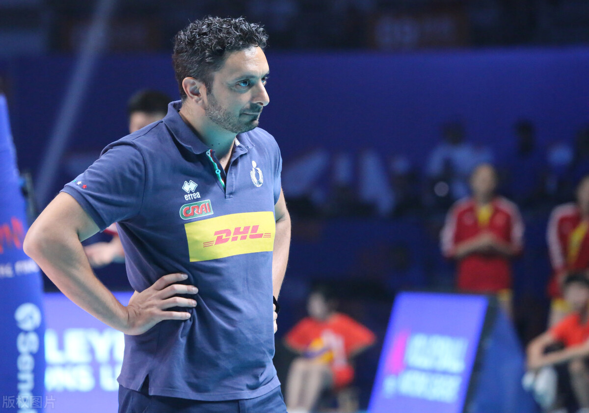 埃格努博斯对塞尔维亚,一传满天飞扣球