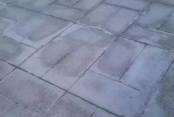 石材反碱和泛碱的区别,室外地面石材泛碱怎么办