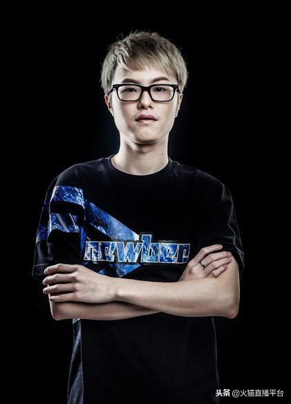 火猫新人主播Hao职业生涯回顾从狂放不羁到世界第一