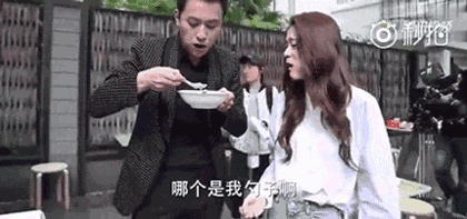 “小心一点,我有老婆”,吴奇隆的这个举动亮了……