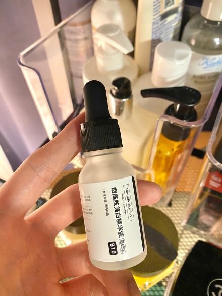 寡肽原液和乳糖酸原液能全脸涂吗,寡肽原液和乳糖酸原液使用方法