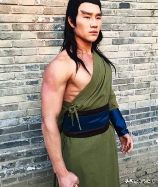 关羽扮演者于荣光陆树铭,老梁说陆树铭和于荣光演的关羽