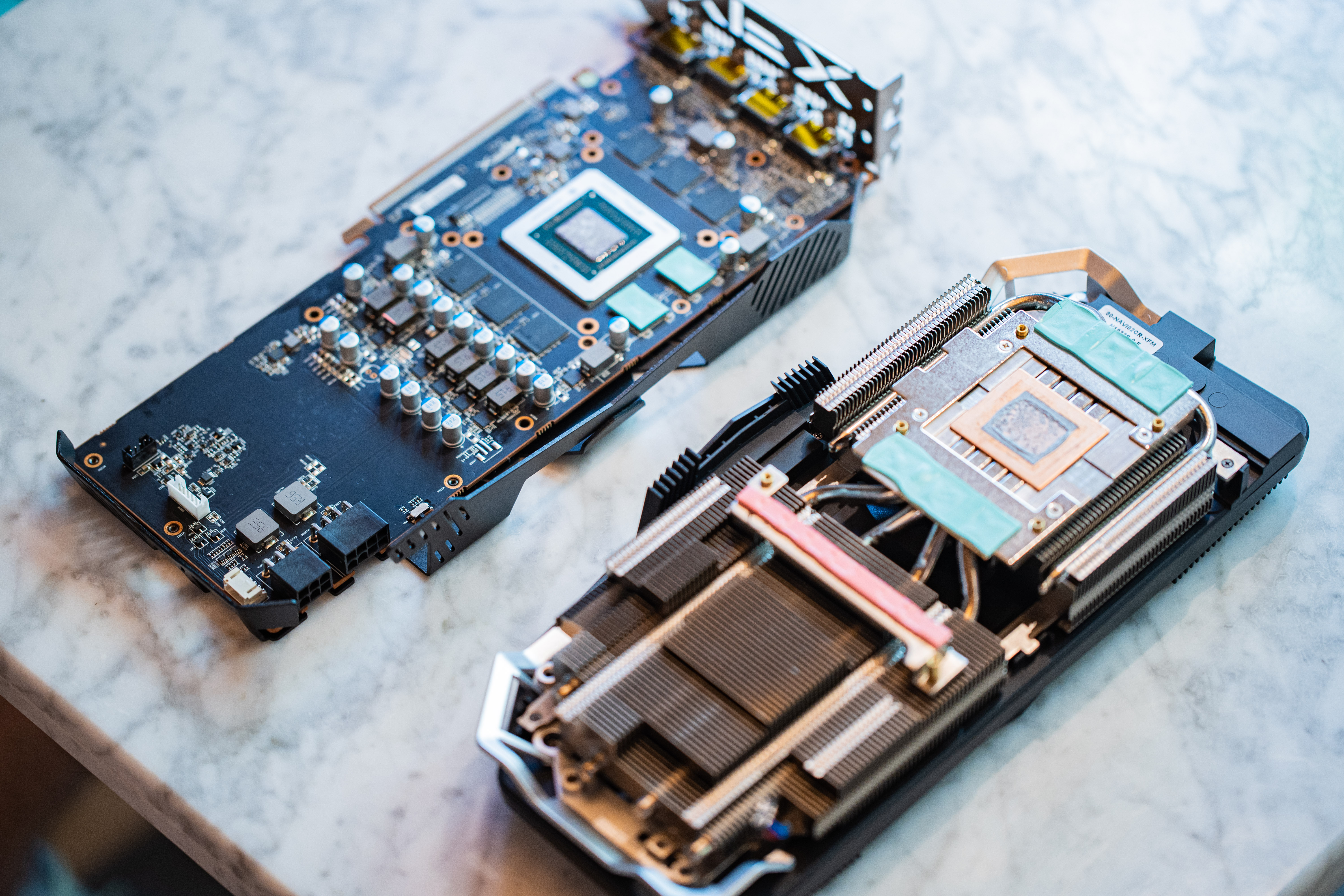 讯景rx5700战狼版相当于什么显卡,讯景rx580黑狼版相当于什么显卡