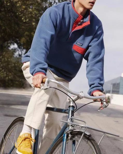 杨幂魏大勋真的是情侣吗,杨幂魏大勋情侣装现身同一小区