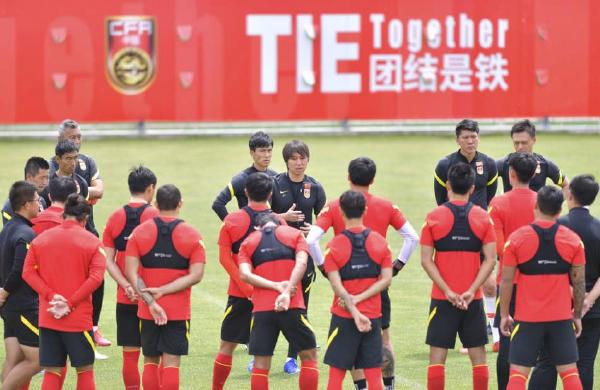 国足李铁球场指导,国足李铁打法教学