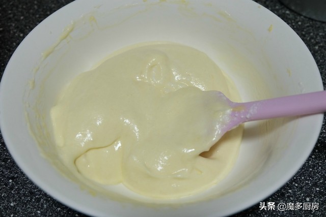 100克低筋面粉做蛋糕要放几个鸡蛋,130克低筋面粉放多少鸡蛋做蛋糕