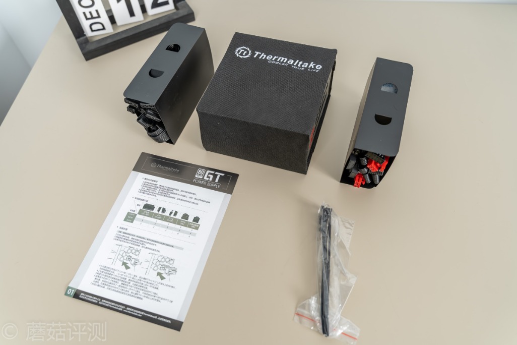 ttgt550金牌全模组电源,tt半模组电源550w