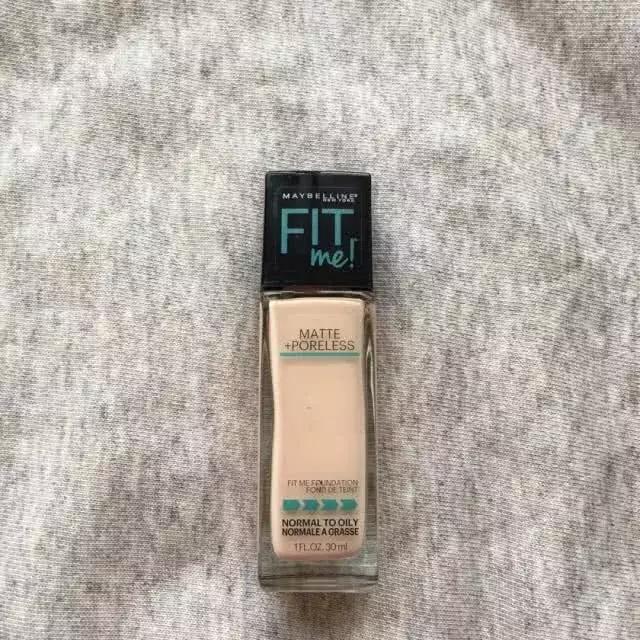 雅诗兰黛粉水油性肌肤,兰蔻和雅诗兰黛哪个粉底适合油皮