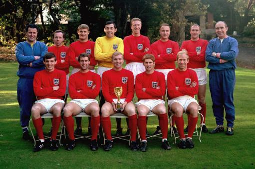 阿迪达斯现在是两道杠还是三道杠,藏在暗格里的秘密篮球赛