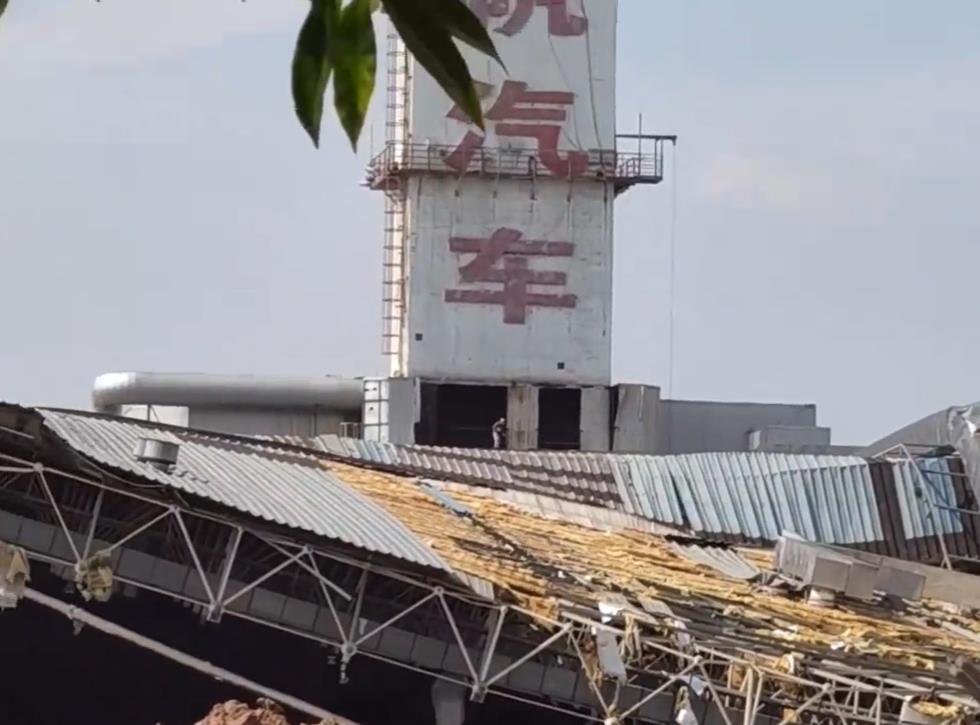 重庆力帆拆车现场,重庆力帆工厂拆除