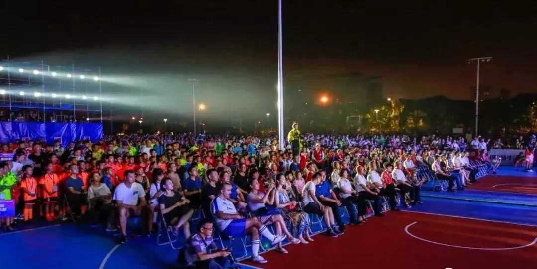送外卖女生被车撞后续,送外卖女孩被为难后续