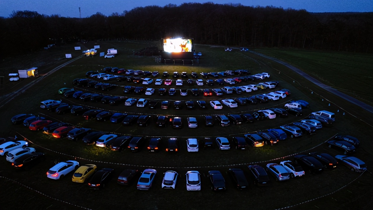 国内哪里有汽车影院,国内的汽车电影院