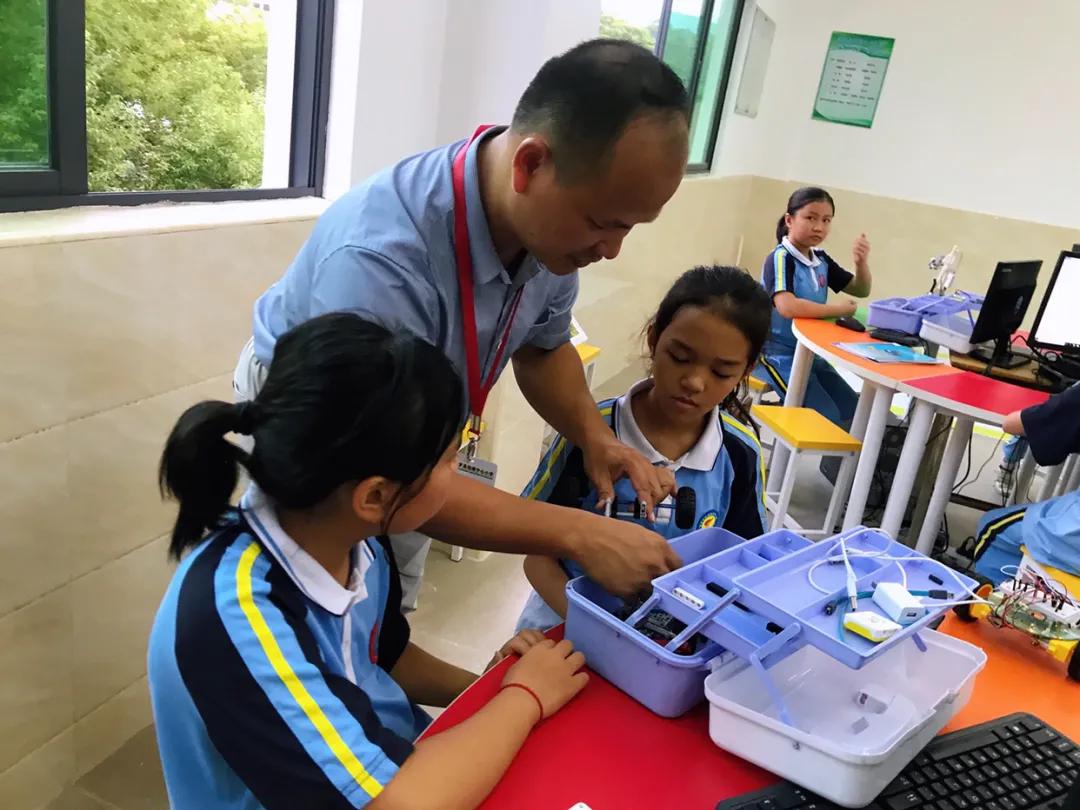 复兴少年宫放飞少年梦,乡村复兴少年宫挂牌