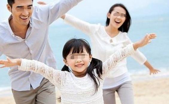 睡觉夹腿被妈妈训斥，女孩夹腿是为什么？家有女儿的要了解