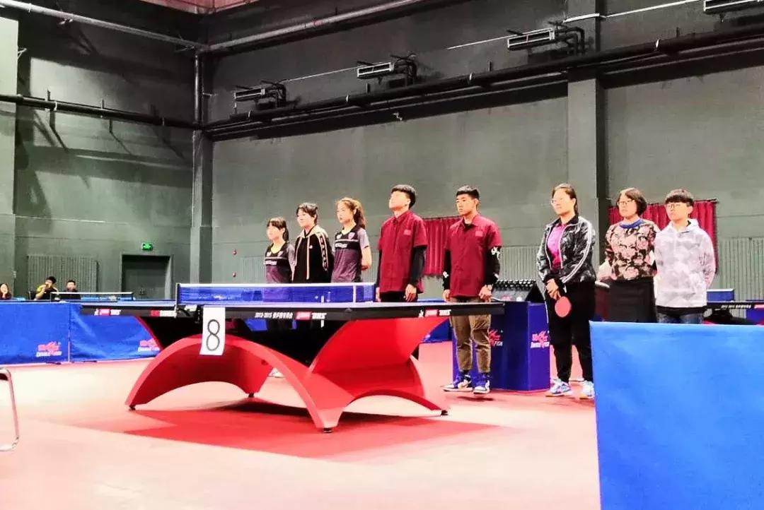 女乒夺冠领奖,女乒夺得女团金牌