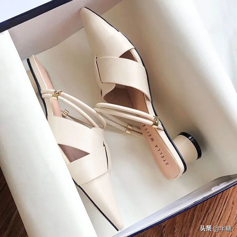 精致干练的秋冬季通勤穿搭示范,超有气质日系穿搭做个优雅时髦精