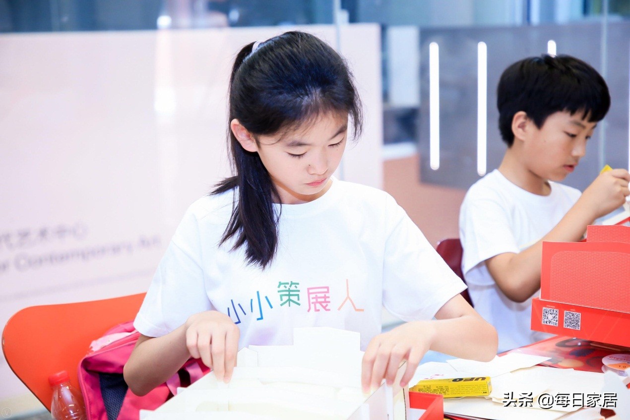 公益是最美的艺术，美克家居十年公益点亮孩子未来